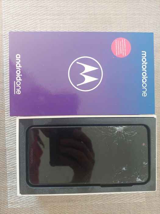 Telefon Motorola One pentru piese