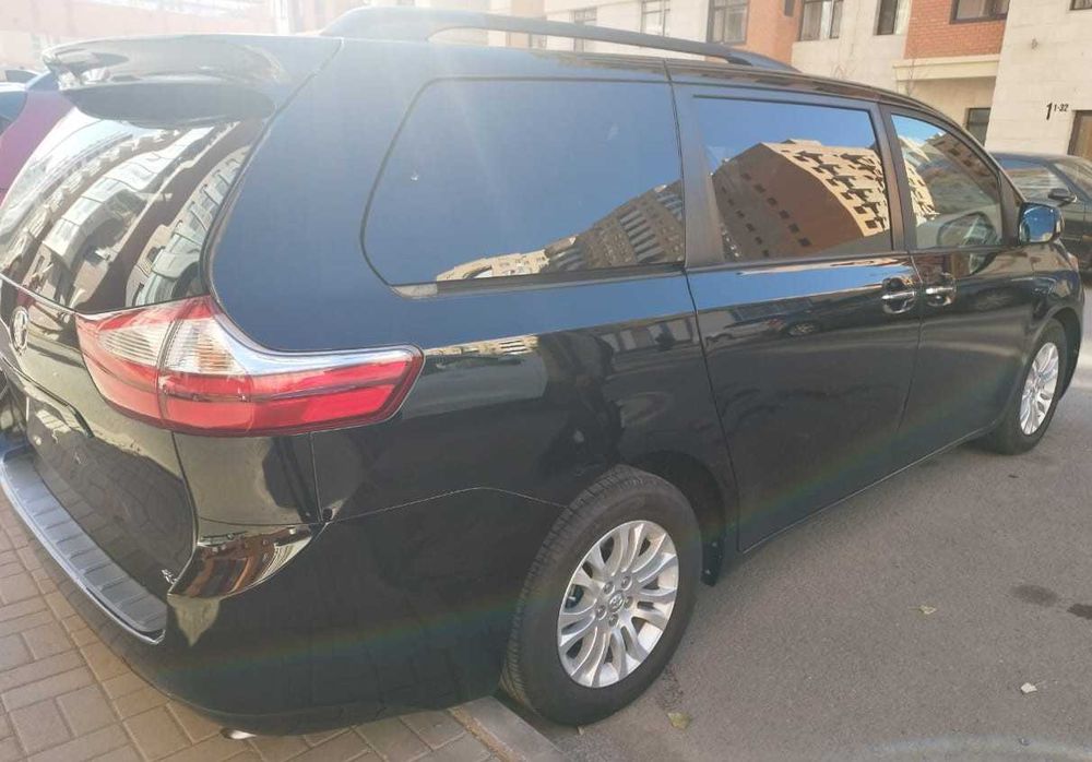 Toyota Sienna (L3) 2017 года