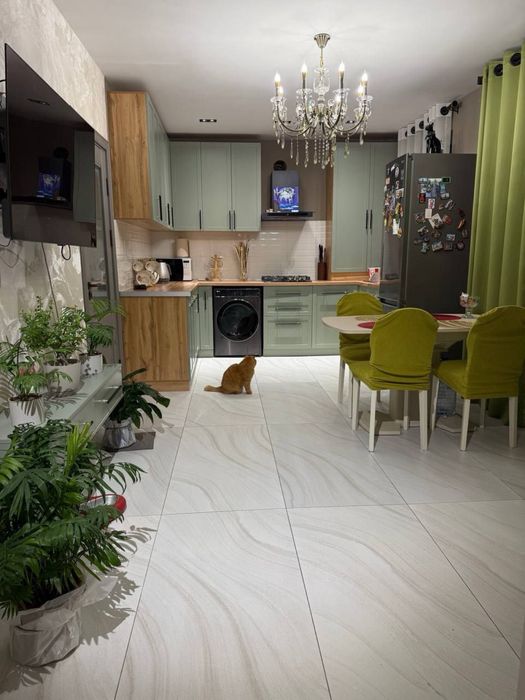 Продается Дом на 5 комнат