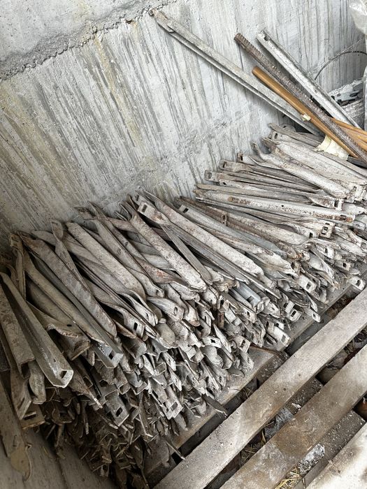 De inchiriat panouri cofraj,popi si grinda doka