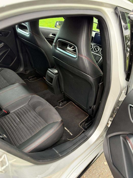 Mercedes Benz A180 AMG Line