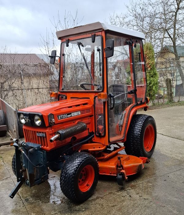 Tractor Kubota B7200 4x4 cositoare