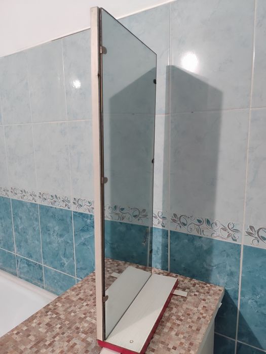 Зеркало с полкой