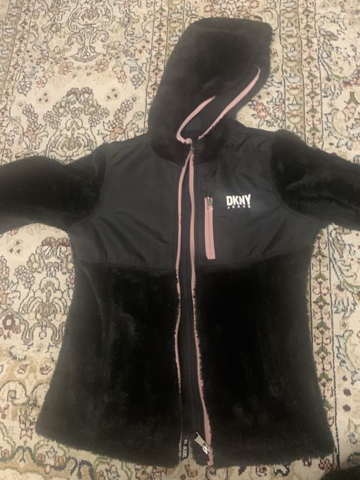 Куртка Zara, Кофта DKNY, Плащ Marc Jacobs