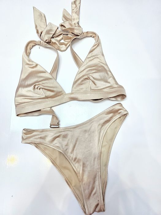 Нови бански, XS и S размер