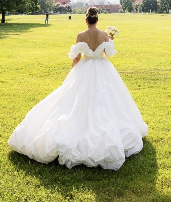 Vand Rochie de Mireasa Milla Nova