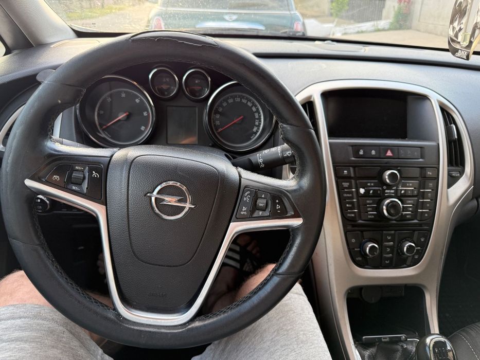 Dezmembrez Opel Astra J 1.7 CDTI A17DTR 110 CP – 2011 – orice piesă di