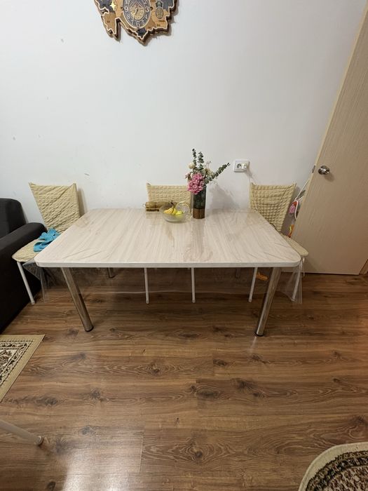 Срочно продам стол
