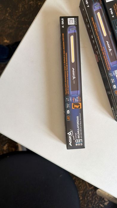 5+1-Gratis!Lanterna Led Slim 380 Lumeni.Magnet extra tare.5H continuu.Rezista impact si antigel.Corp Alumimiu complet.Led OSRAM.12 luni Garantie+tva