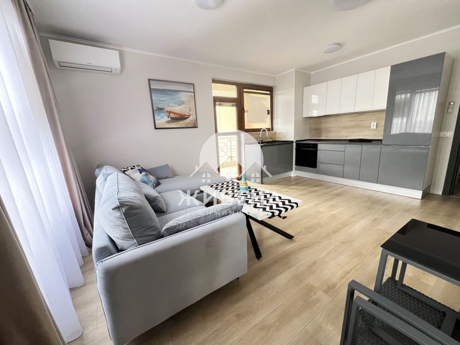 Продава обзаведен 2-стаен апартамент, голф комплекс Лайтхаус, гр.Балч