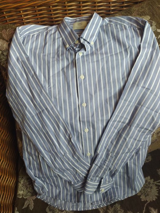 Продам рубашку на мальчика 13 -15 лет.