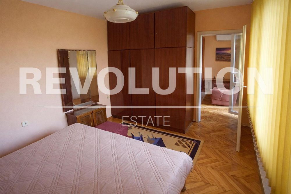 Дава се под наем Тристаен апартамент в Пловдив, Кючук Париж - 80 кв.м за 420 € - Снимка #5