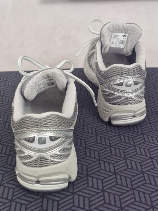 Продам кроссовки NB