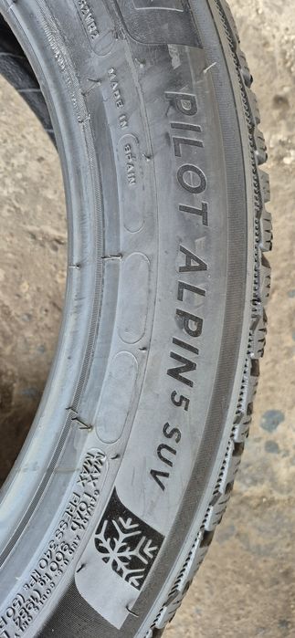 4 anvelope iarna Michelin 235/50/20,dot 2021.Pretul este pe bucata.