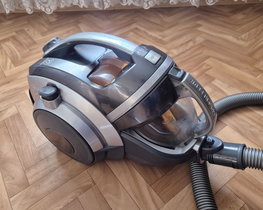 Пылесос LG компрессор vk89483ru