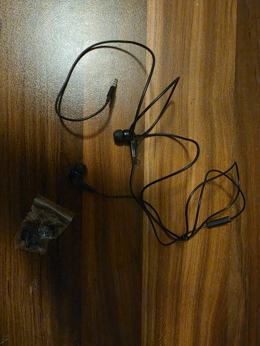 Слушалки тапи с резервни уплътнения.