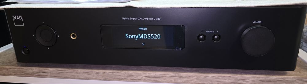 NAD C389 Amplificator