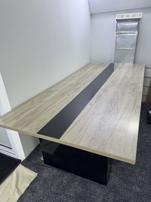 Офисной стол сотилади