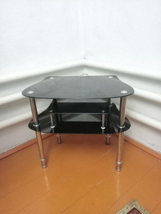 Тумбочка под телевизор.