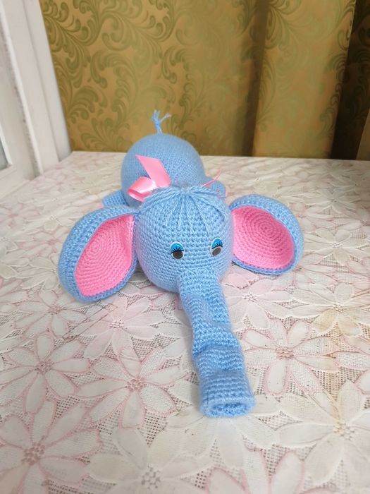 Вязаный слоник - ручная работа