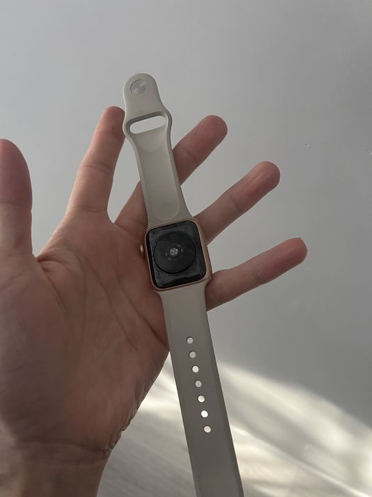 Продам Apple Watch