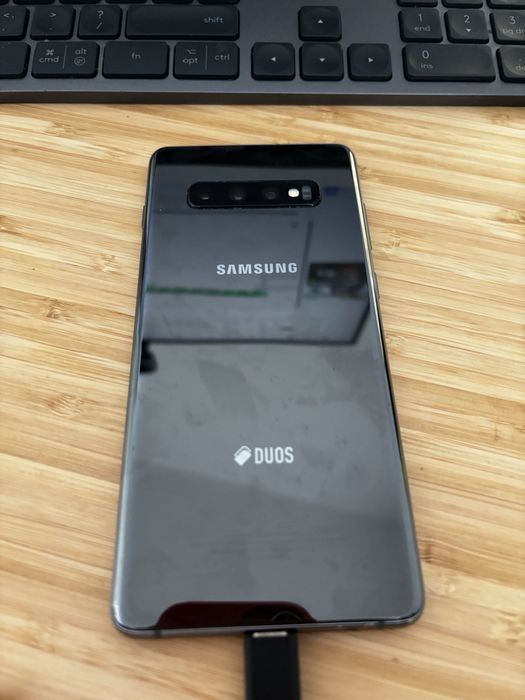 S10+  G975F/DS, 128GB, dual SIM