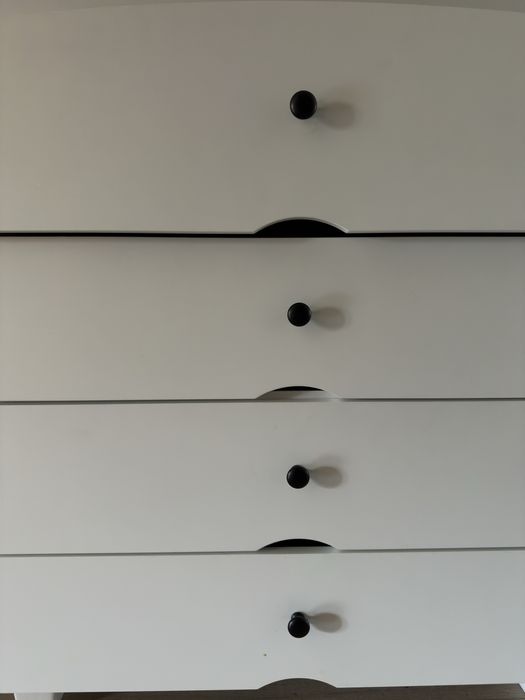 Скрин от МДФ с допълнителни дръжки