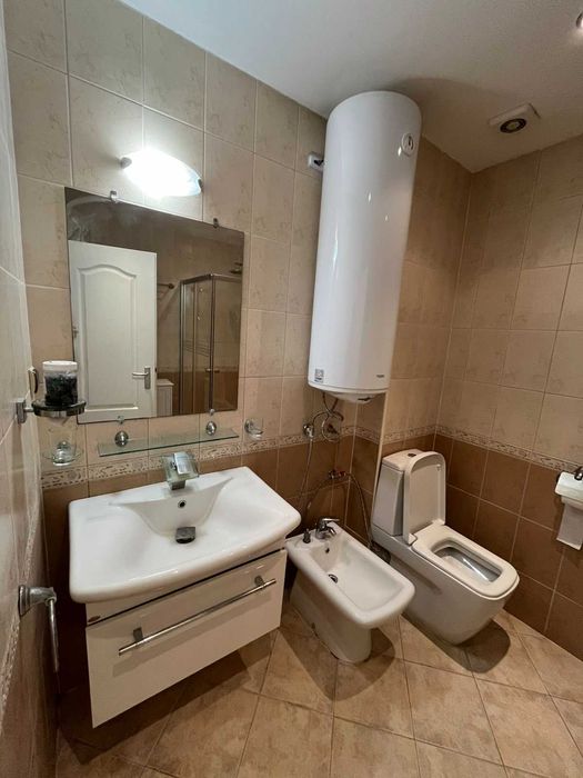 Продава се Тристаен апартамент в Варна, Възраждане 1 - 96 кв.м за 1459 €/кв.м - Снимка #18