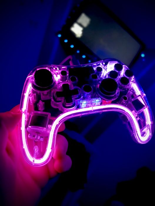 Vind PlayStation 3 plus 2 manete peste 20 de jocuri