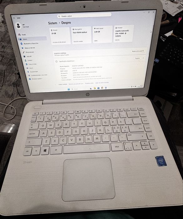 HP Stream 14 – Laptop ușor și portabil