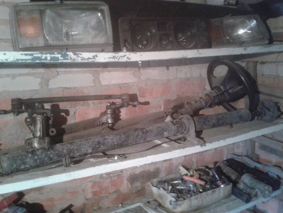 Запчасти на москвич 2141