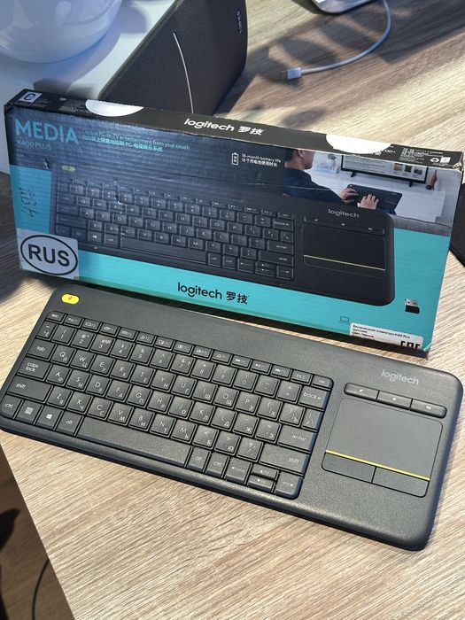 Беспроводная клавиатура и трекпад Logitech K400 Plus