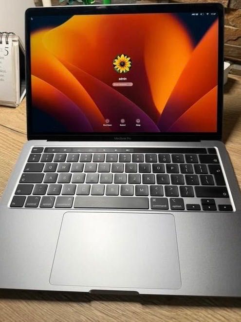 Macbook Pro 13” 2020, 16Gb Ram, 512 SSD