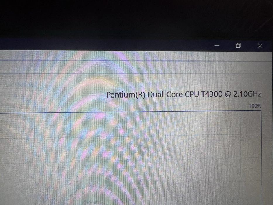 Лаптоп Acer G725 с Windows 7
