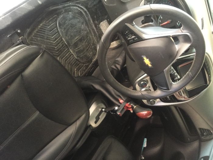 Ручное управления для инвалидов. Инвалид за рулем. Дцп. Водитель.