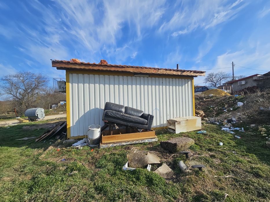 Продавам форгон със покрив 3500