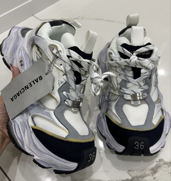 Balenciaga всякакъв модел