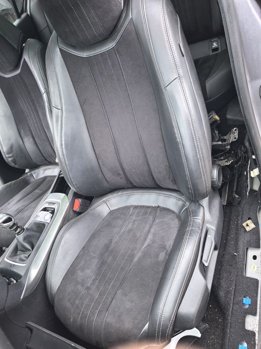 Кожен салон за Peugeot/Пежо 308 Т9