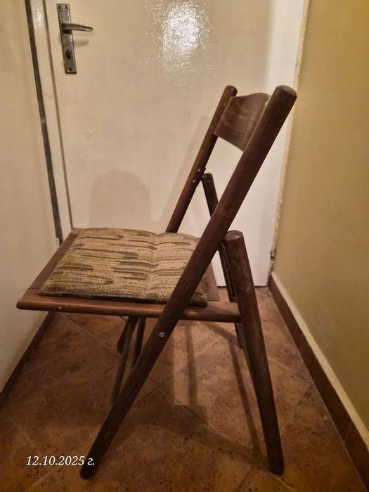 Сгъваем трапезен стол