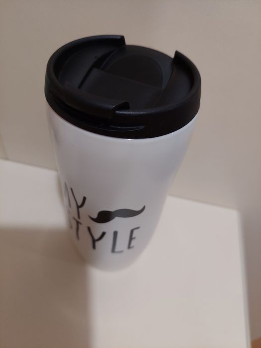 Термос чаша за него