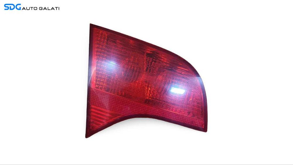 Stop Lampa Tripla Stanga de pe Hayon Portbagaj Audi A4 B7 Break Avant Combi 2004 - 2008 Cod 8E9945093 [A0120]