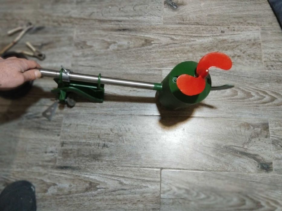 Руски двигател за лодка на 12 в