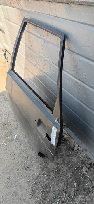 Дверь задняя левая 2109, 2115 продается