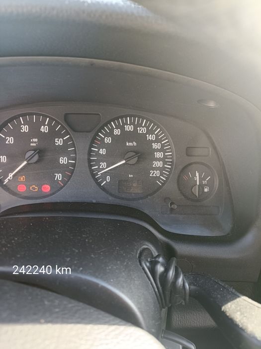 Vand opel astra G cu carlig masina la cheie pt naveta