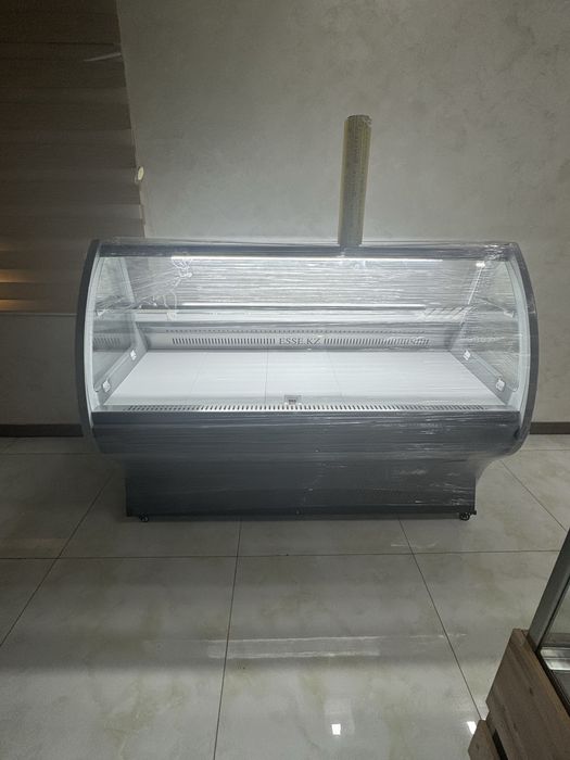 Витрина Жаңа Кондитерлік сатылады