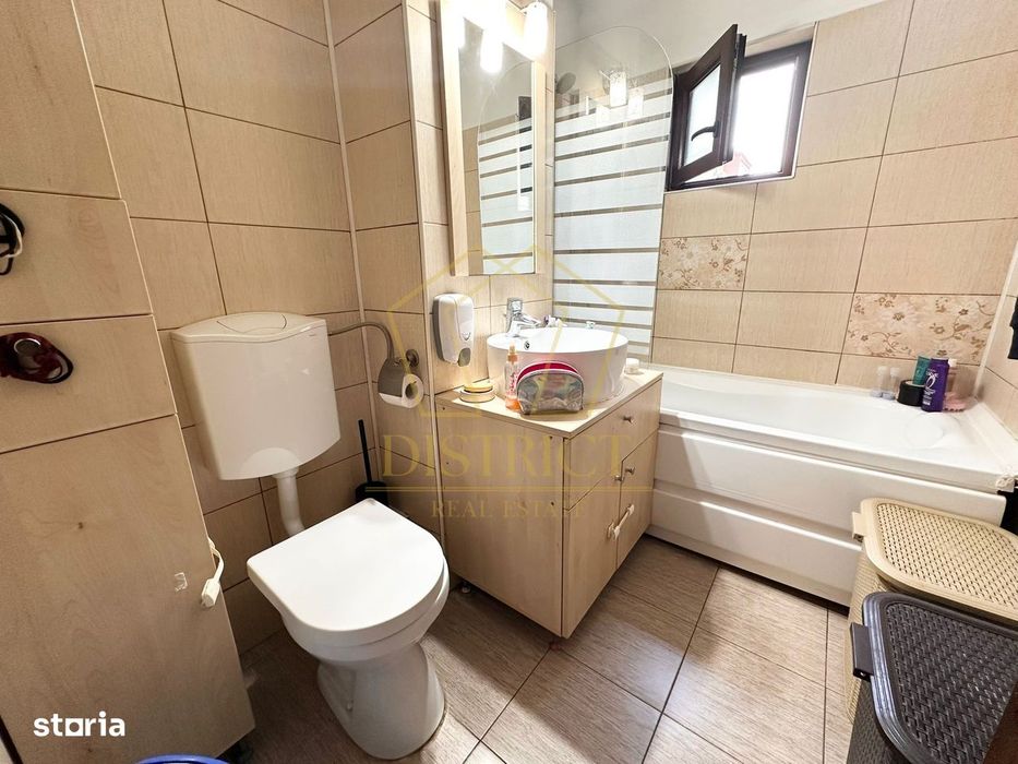 Apartament spatios cu 3 camere | Calea Sagului