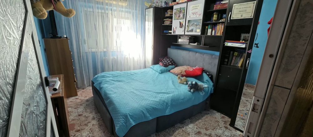 Apartament 3 camere zona Trust
