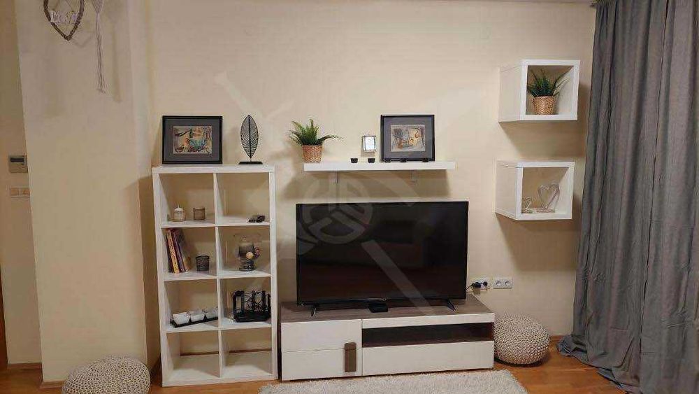 Дава се под наем Двустаен апартамент в Варна, Чайка - 84 кв.м за 747.66 € - Снимка #2