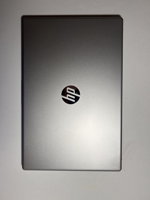 Laptop HP 15.6" Full HD | Ryzen 3 7320U | 8GB RAM | 256GB SSD | Stare impecabilă 10/10