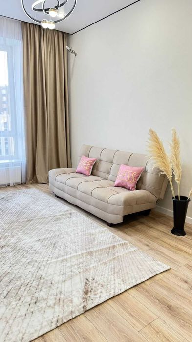 2 ком.кв. 38 кв.м  Айтматова, 79